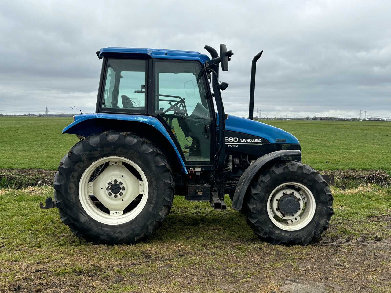Трактор New Holland ts90: снимка 7