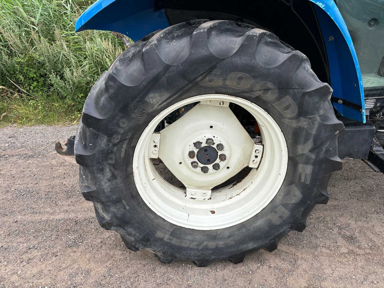 Трактор New Holland ts90: снимка 25