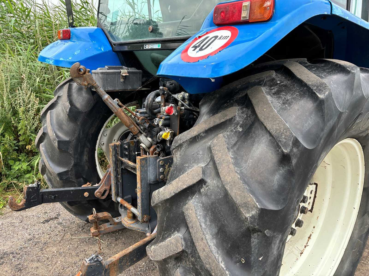 Трактор New Holland ts90: снимка 36