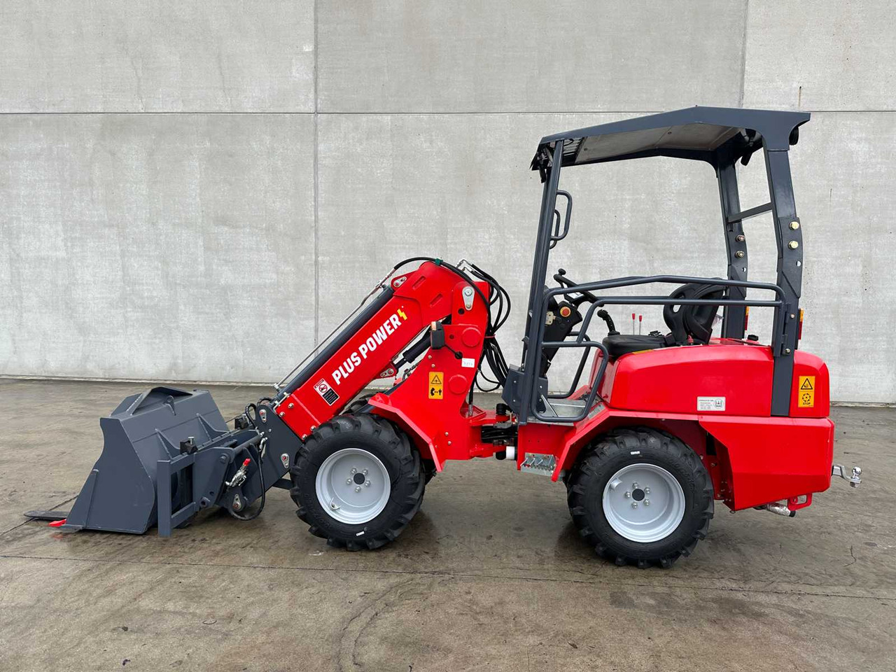 PLUS POWER- 2025 - HQ180T - SKID STEER LOADER - Мини верижен товарач: снимка 1 PLUS POWER- 2025 - HQ180T - SKID STEER LOADER - Мини верижен товарач: снимка 1