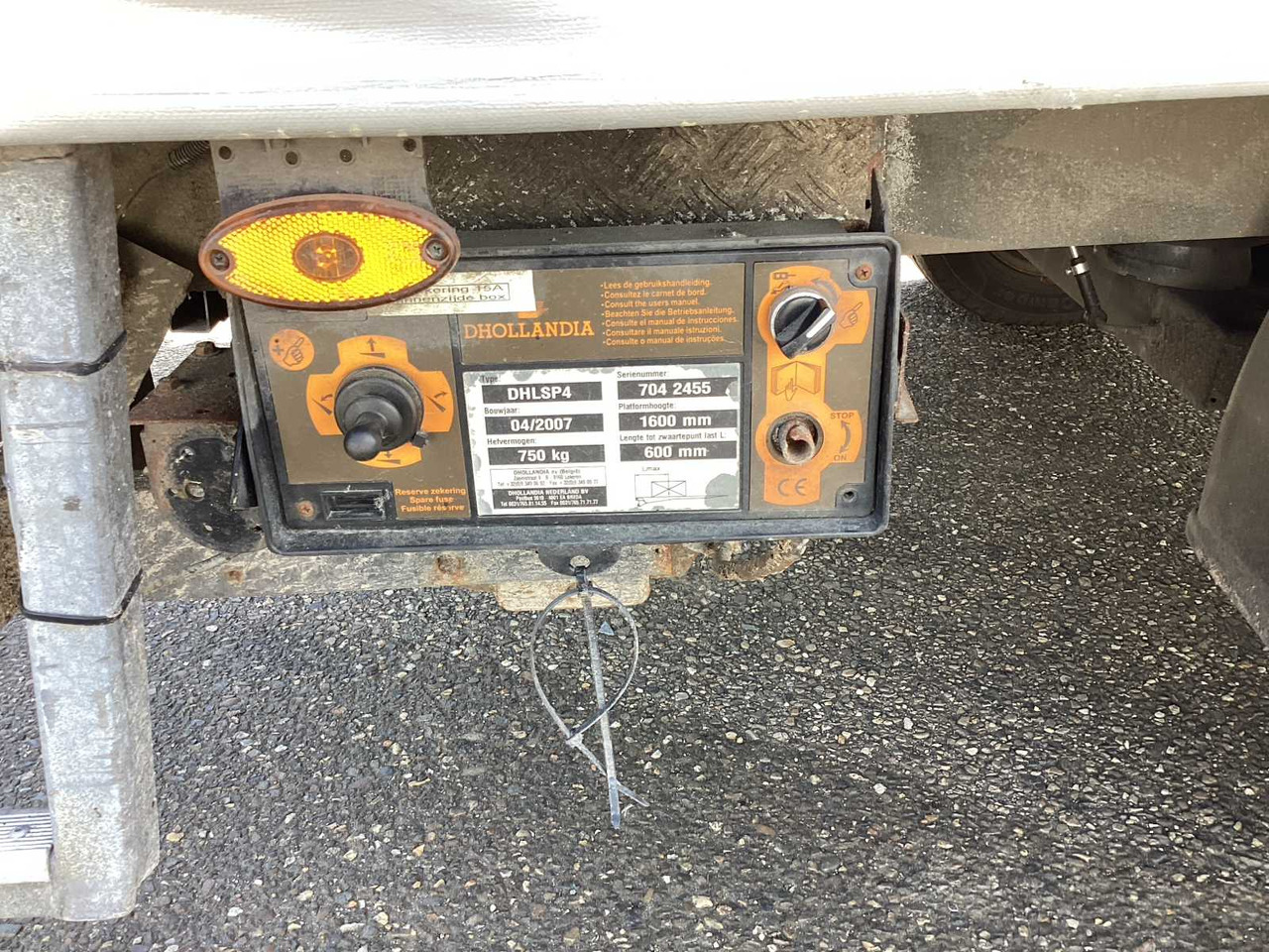 Полуремарке 2001 VELDHUIZEN SEMI-TRAILER BE SEMI-TRAILER 5.5 TONNES: снимка 11 Полуремарке 2001 VELDHUIZEN SEMI-TRAILER BE SEMI-TRAILER 5.5 TONNES: снимка 11