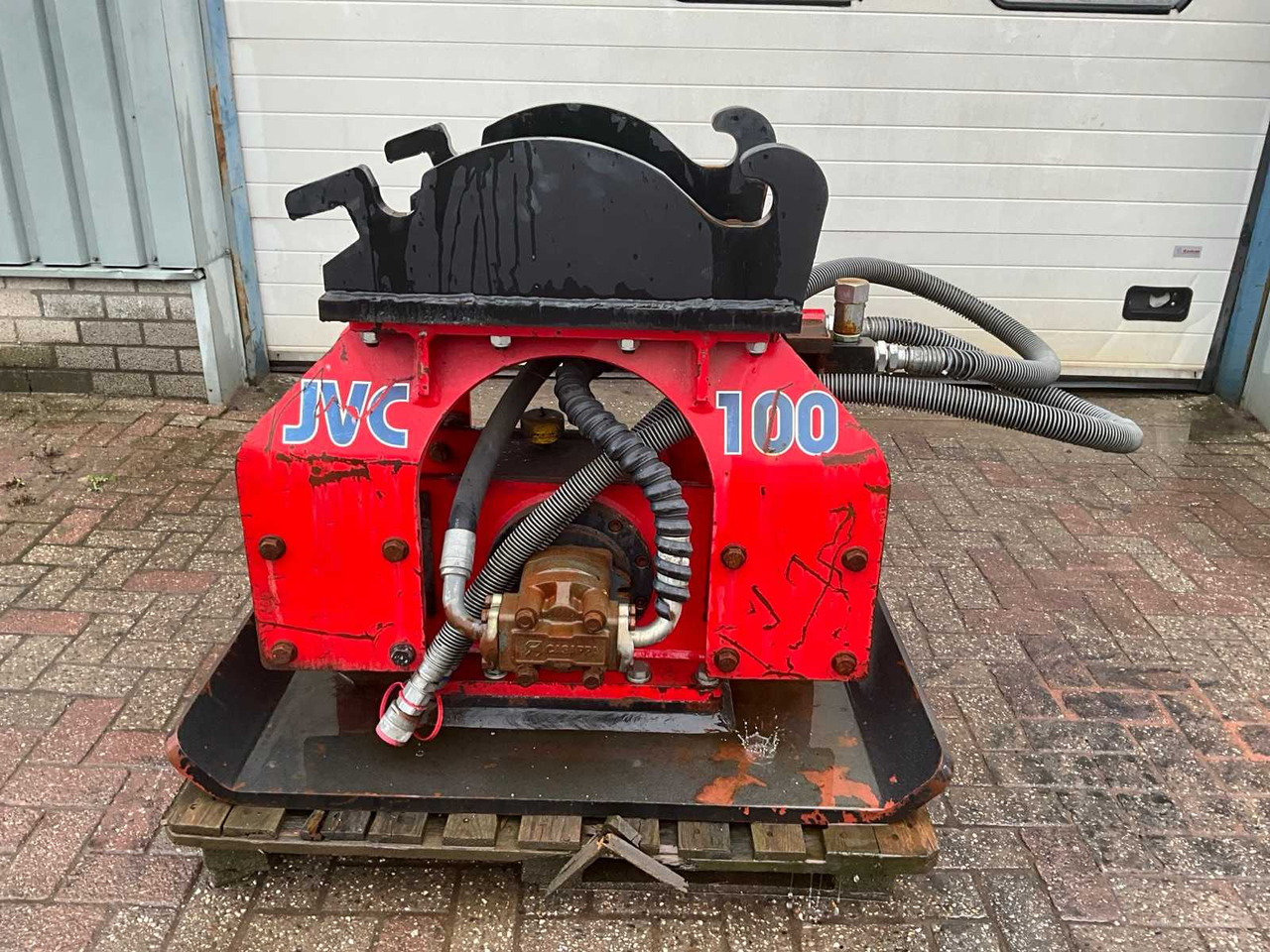 JAB JVC 100 - Прикачен инвентар за Строителна техника: снимка 2 JAB JVC 100 - Прикачен инвентар за Строителна техника: снимка 2