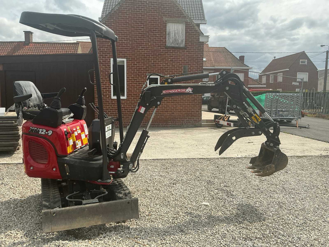RHINOCEROS XN12-9 MINI EXCAVATOR + ACC. (35 HOURS) - Мини багер: снимка 2 RHINOCEROS XN12-9 MINI EXCAVATOR + ACC. (35 HOURS) - Мини багер: снимка 2