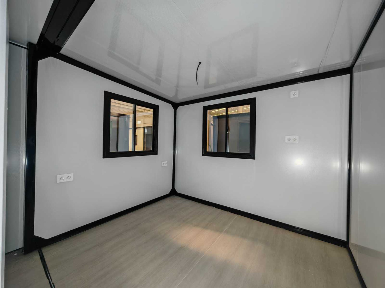 Жилищен контейнер Rhino Houses 36,5 m2: снимка 28