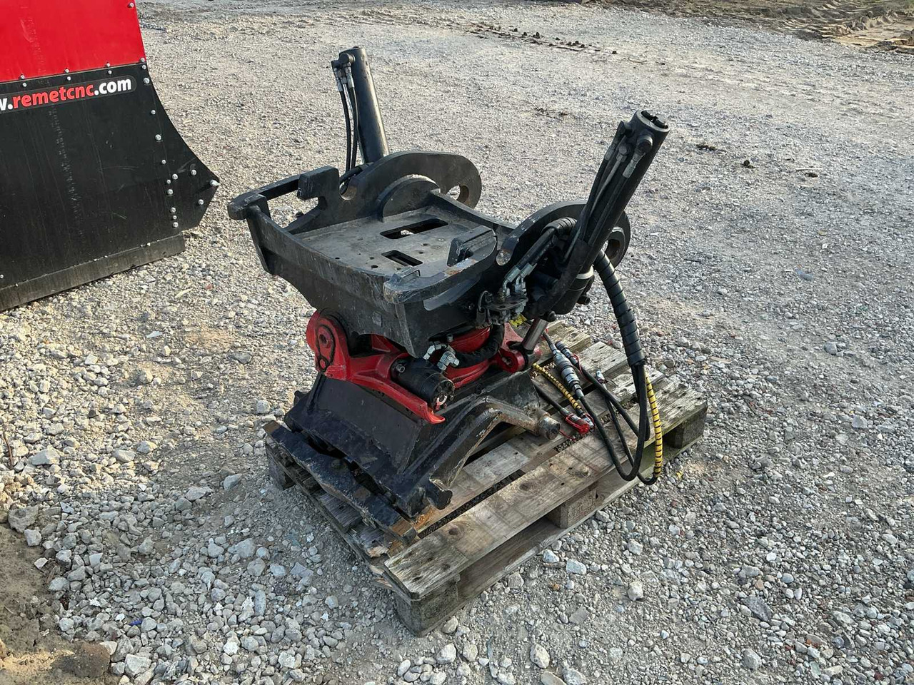 Rototilt R4 - Кофа за багер: снимка 4 Rototilt R4 - Кофа за багер: снимка 4