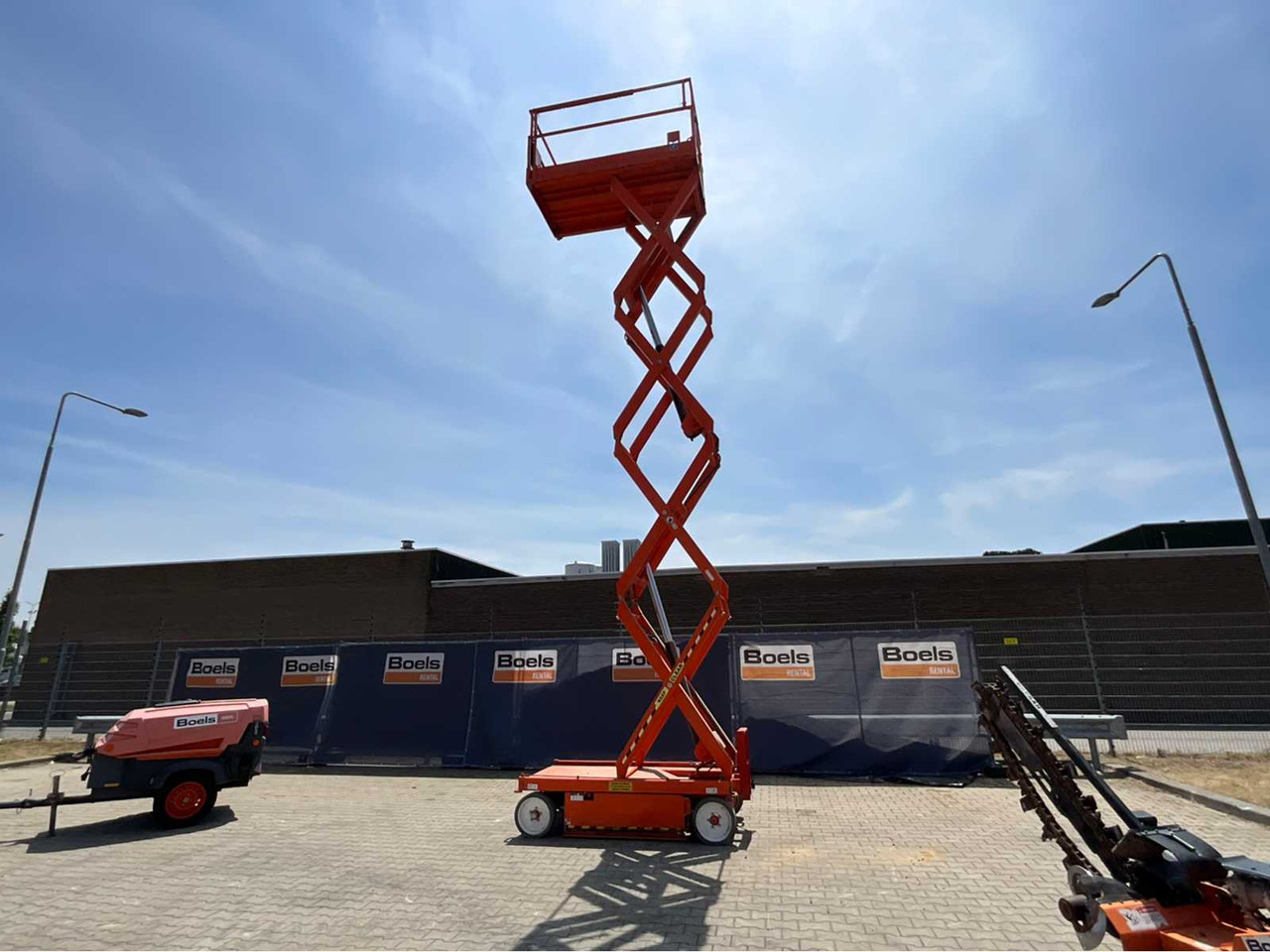 SkyJack SJ III 4626 - Работна площадка: снимка 1 SkyJack SJ III 4626 - Работна площадка: снимка 1