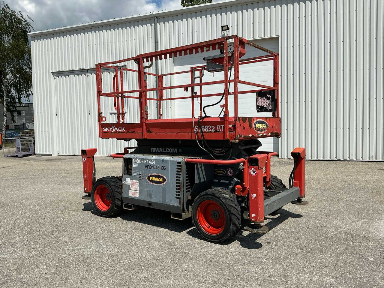 Skyjack SJ6832RT 4x4 - Работна площадка: снимка 1 Skyjack SJ6832RT 4x4 - Работна площадка: снимка 1