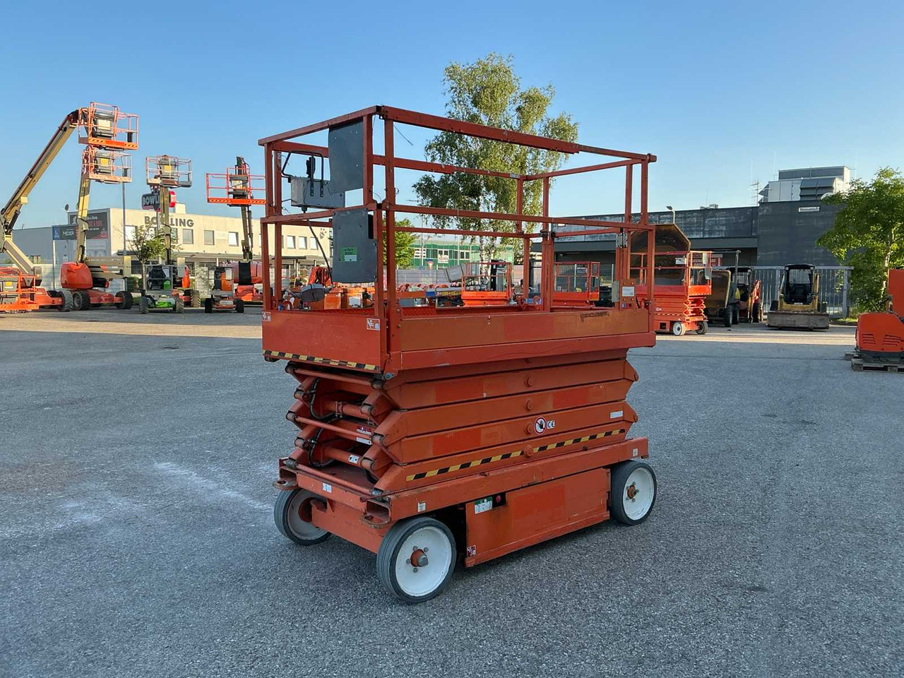 Skyjack SJIII-4632 - Работна площадка: снимка 2 Skyjack SJIII-4632 - Работна площадка: снимка 2