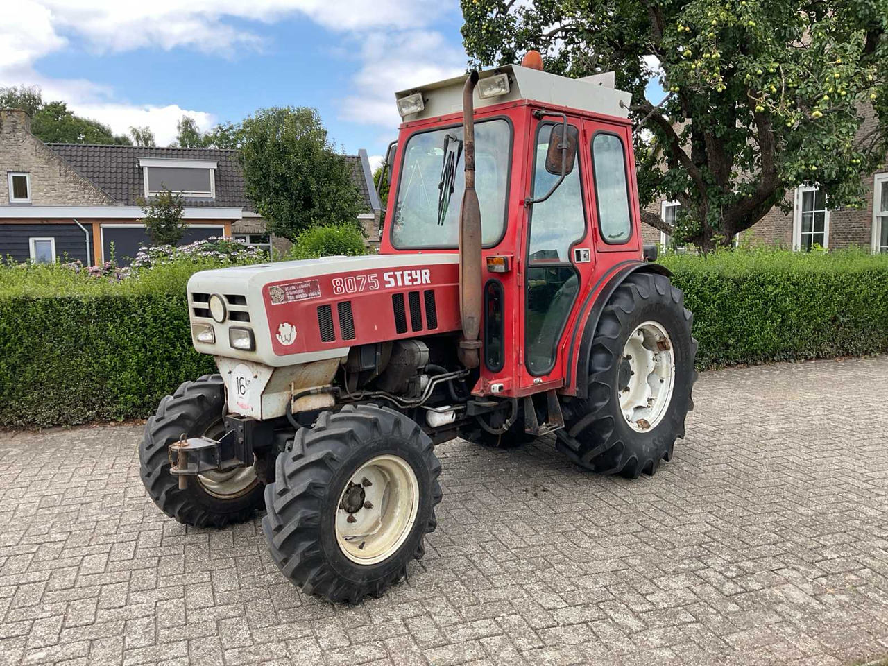 Steyr 8075 - Малък трактор: снимка 1 Steyr 8075 - Малък трактор: снимка 1