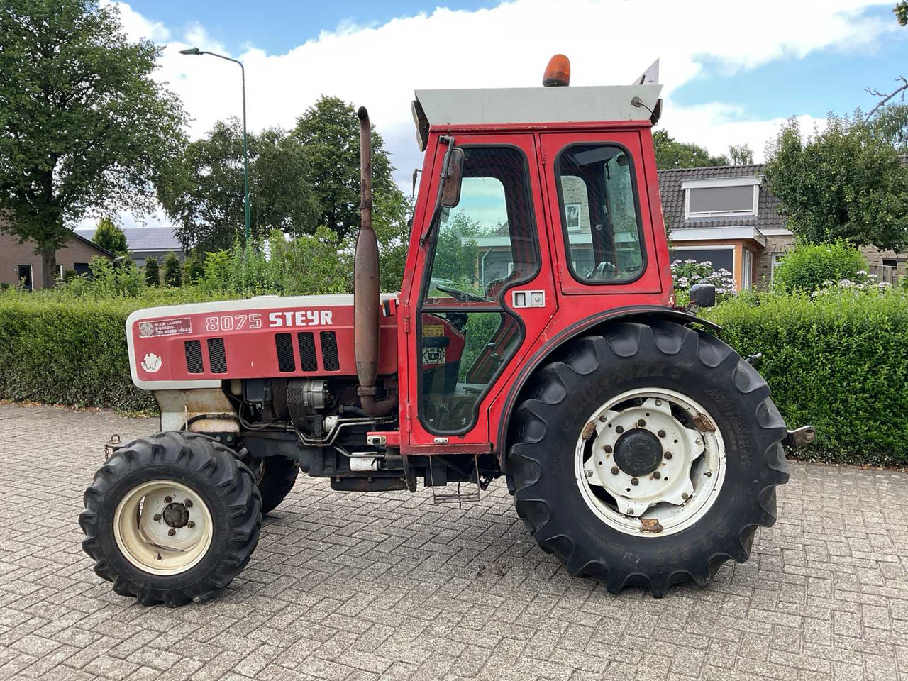Steyr 8075 - Малък трактор: снимка 2 Steyr 8075 - Малък трактор: снимка 2