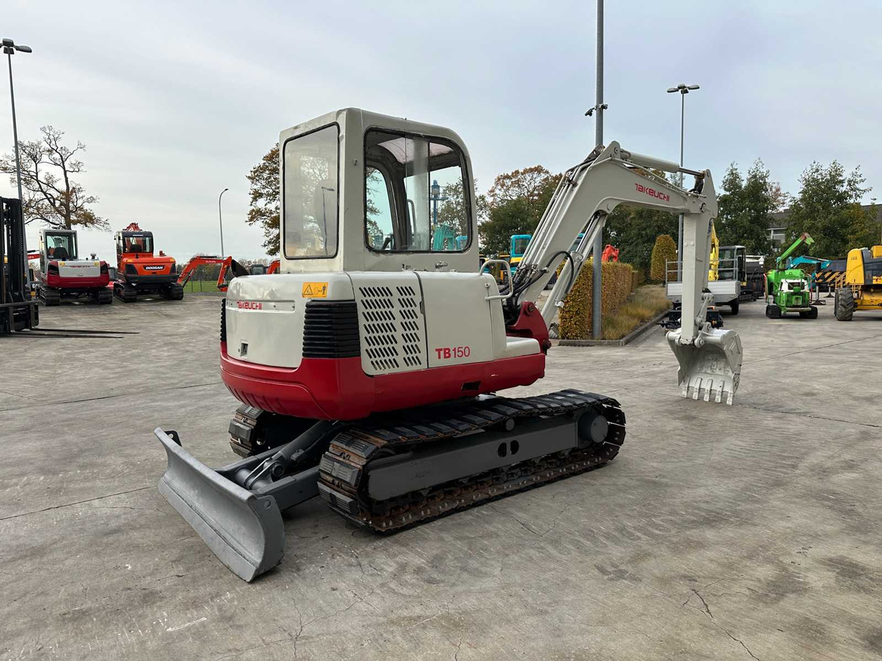 TAKEUCHI - - TB150C - MIDI EXCAVATOR - Багер: снимка 4 TAKEUCHI - - TB150C - MIDI EXCAVATOR - Багер: снимка 4
