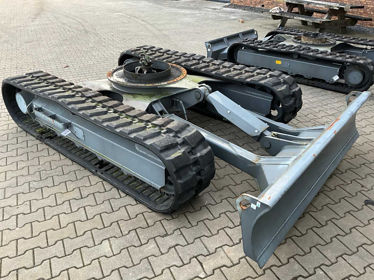 TAKEUCHI TB290-2 TRACKED DUMPER UNDERCARRIAGE - Мини самосвал: снимка 2 TAKEUCHI TB290-2 TRACKED DUMPER UNDERCARRIAGE - Мини самосвал: снимка 2