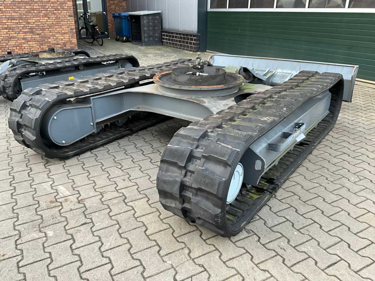 TAKEUCHI TB290-2 TRACKED DUMPER UNDERCARRIAGE - Мини самосвал: снимка 4 TAKEUCHI TB290-2 TRACKED DUMPER UNDERCARRIAGE - Мини самосвал: снимка 4