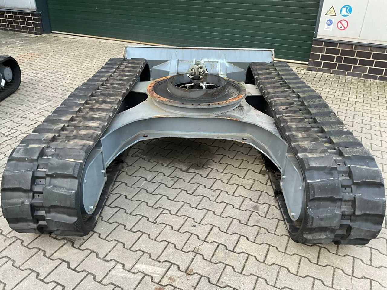 TAKEUCHI TB290-2 TRACKED DUMPER UNDERCARRIAGE - Мини самосвал: снимка 5 TAKEUCHI TB290-2 TRACKED DUMPER UNDERCARRIAGE - Мини самосвал: снимка 5