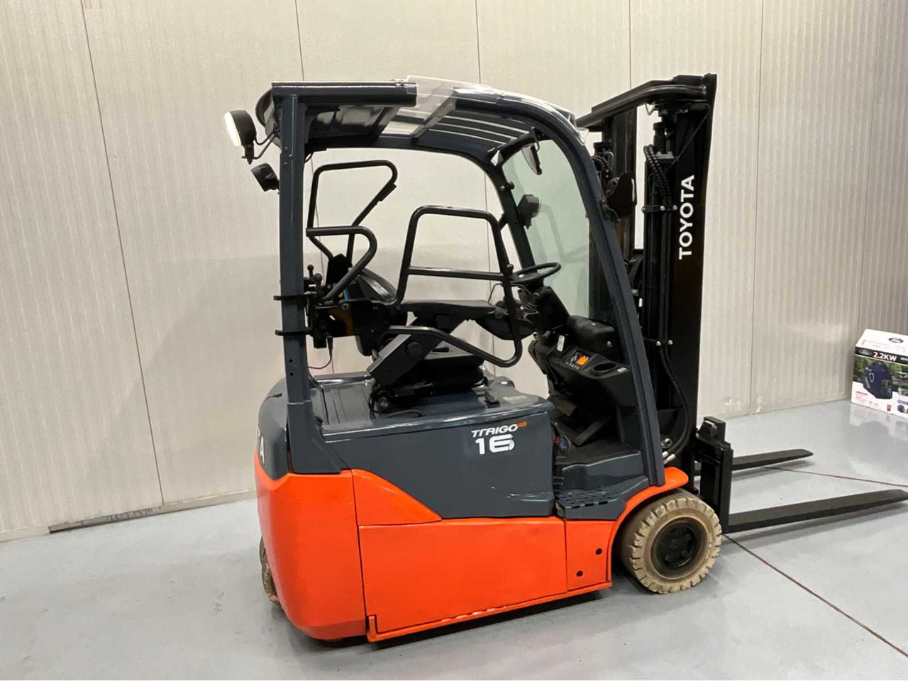 TOYOTA - 2018 - 8FBE16T - FORKLIFT, FREELIFT, SIDE SHIFT - PLASTIC ROOF - 4TH FUNCTION - Мотокар: снимка 5 TOYOTA - 2018 - 8FBE16T - FORKLIFT, FREELIFT, SIDE SHIFT - PLASTIC ROOF - 4TH FUNCTION - Мотокар: снимка 5