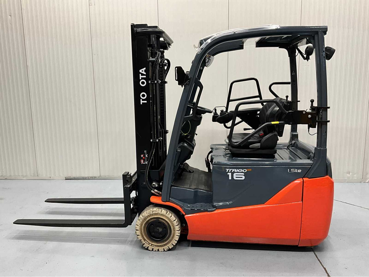 TOYOTA - 2018 - 8FBE16T - FORKLIFT, FREELIFT, SIDE SHIFT - PLASTIC ROOF - 4TH FUNCTION - Мотокар: снимка 3 TOYOTA - 2018 - 8FBE16T - FORKLIFT, FREELIFT, SIDE SHIFT - PLASTIC ROOF - 4TH FUNCTION - Мотокар: снимка 3