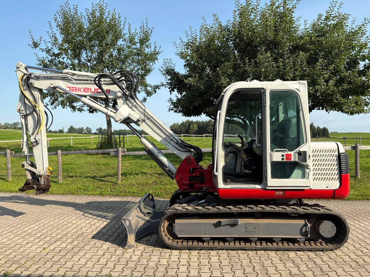 Takeuchi TB 175 CV - Верижен багер: снимка 4 Takeuchi TB 175 CV - Верижен багер: снимка 4