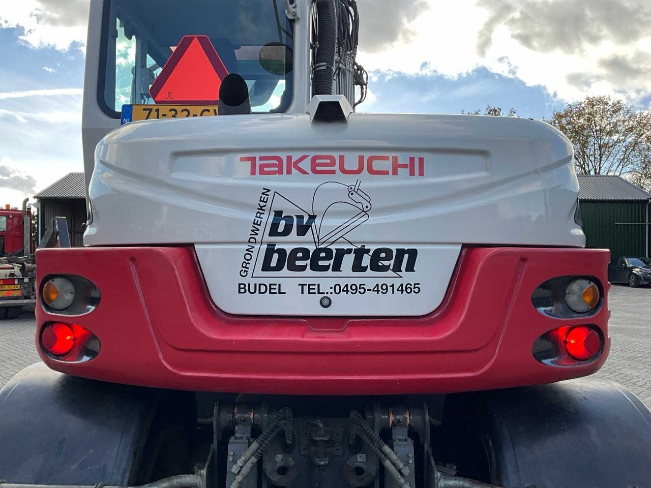 Колесен багер Takeuchi TB295W: снимка 37 Колесен багер Takeuchi TB295W: снимка 37