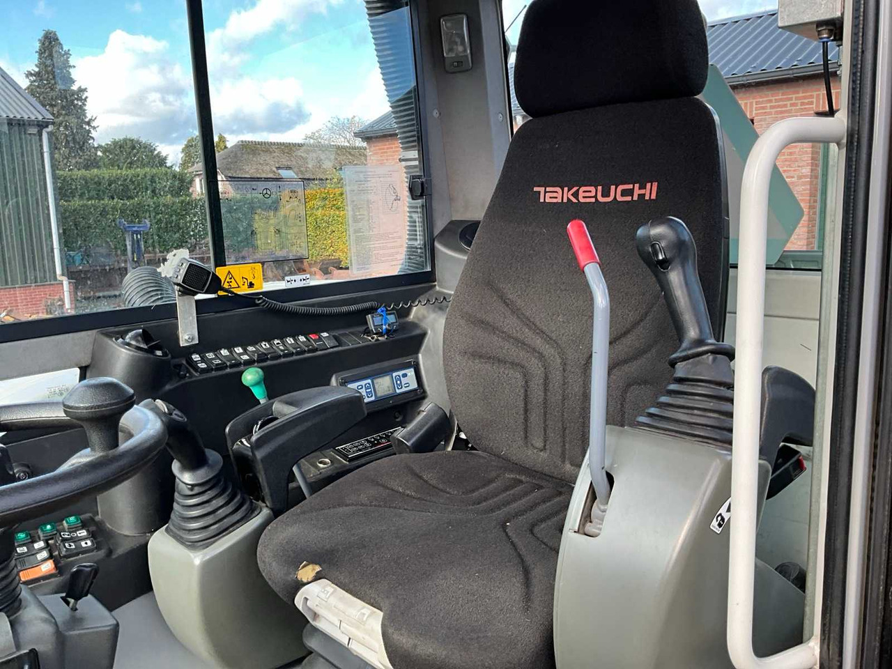 Колесен багер Takeuchi TB295W: снимка 15 Колесен багер Takeuchi TB295W: снимка 15