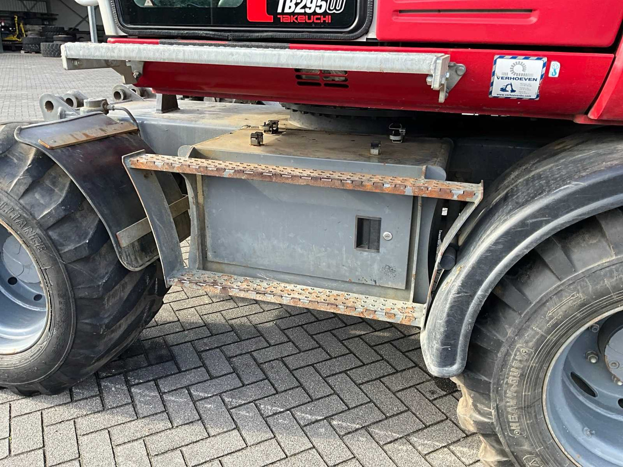 Колесен багер Takeuchi TB295W: снимка 10 Колесен багер Takeuchi TB295W: снимка 10