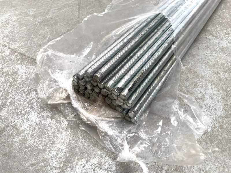 Threaded rod M8 (1000x) - Строително оборудване: снимка 1 Threaded rod M8 (1000x) - Строително оборудване: снимка 1
