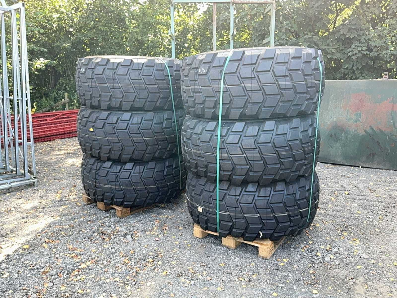 Tires, wheels and rims - Гуми и джанти за Трактор: снимка 1 Tires, wheels and rims - Гуми и джанти за Трактор: снимка 1