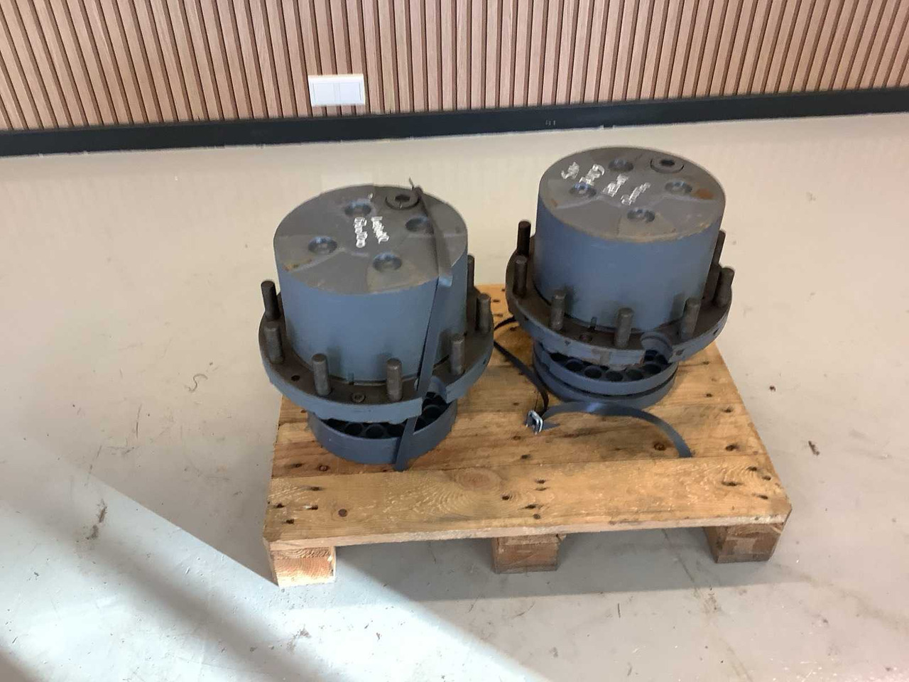 UNUSED 2X LIEBHERR 914 FINAL DELAY - Колесен багер: снимка 2 UNUSED 2X LIEBHERR 914 FINAL DELAY - Колесен багер: снимка 2