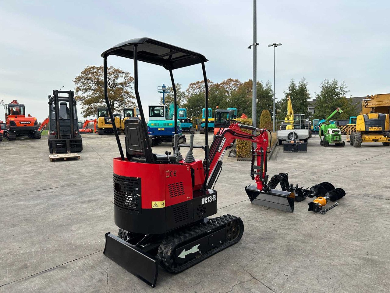 VICSEC - 2025 - VC13R - MINI EXCAVATOR - Мини багер: снимка 5 VICSEC - 2025 - VC13R - MINI EXCAVATOR - Мини багер: снимка 5