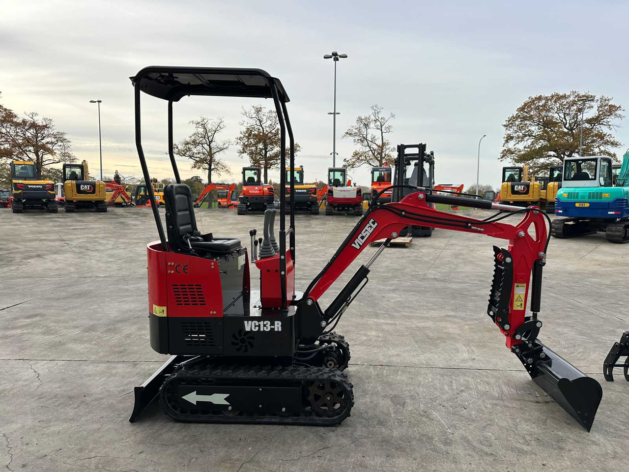 VICSEC - 2025 - VC13R - MINI EXCAVATOR - Мини багер: снимка 4 VICSEC - 2025 - VC13R - MINI EXCAVATOR - Мини багер: снимка 4