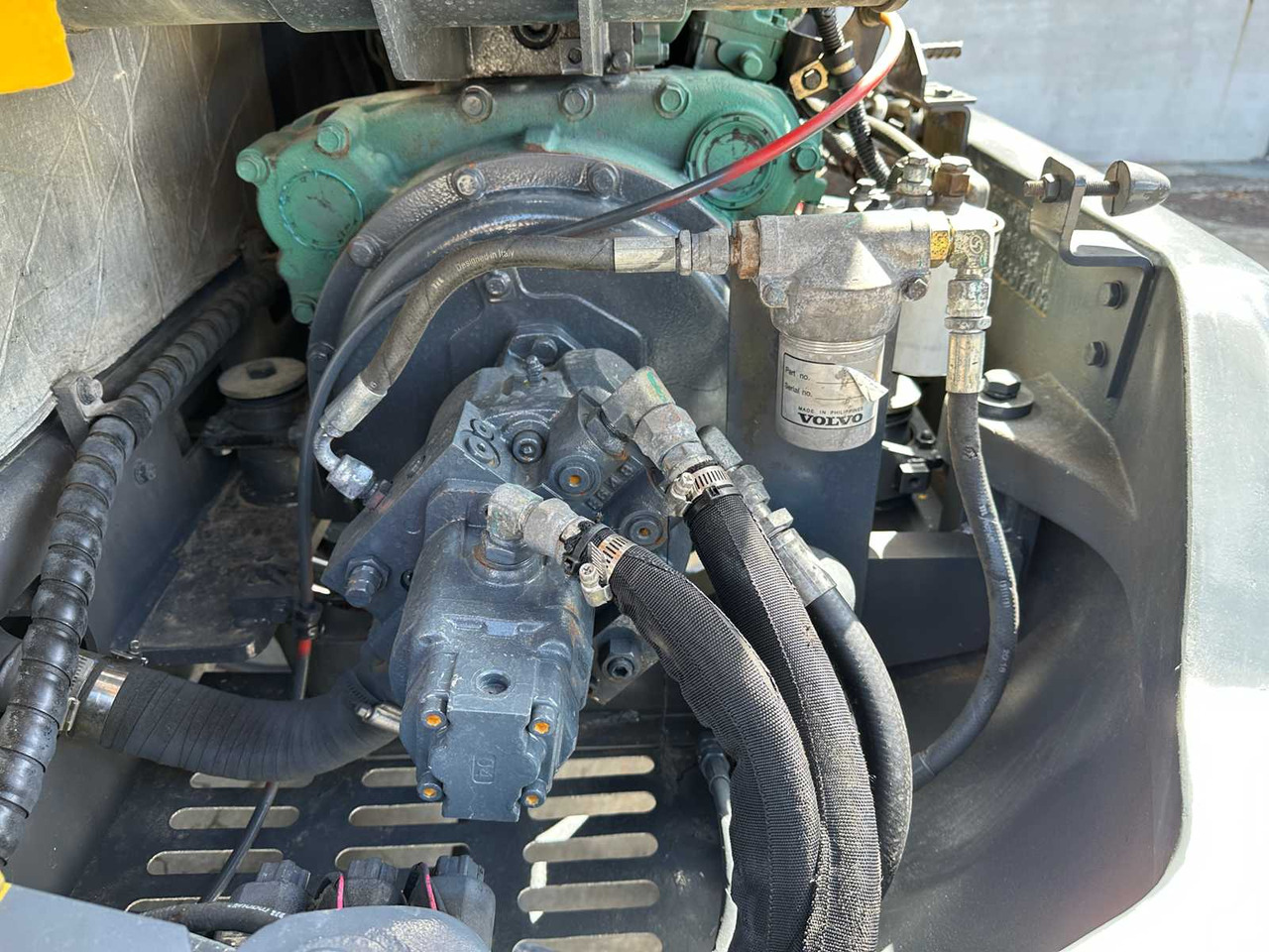 Верижен багер VOLVO EC55D: снимка 33