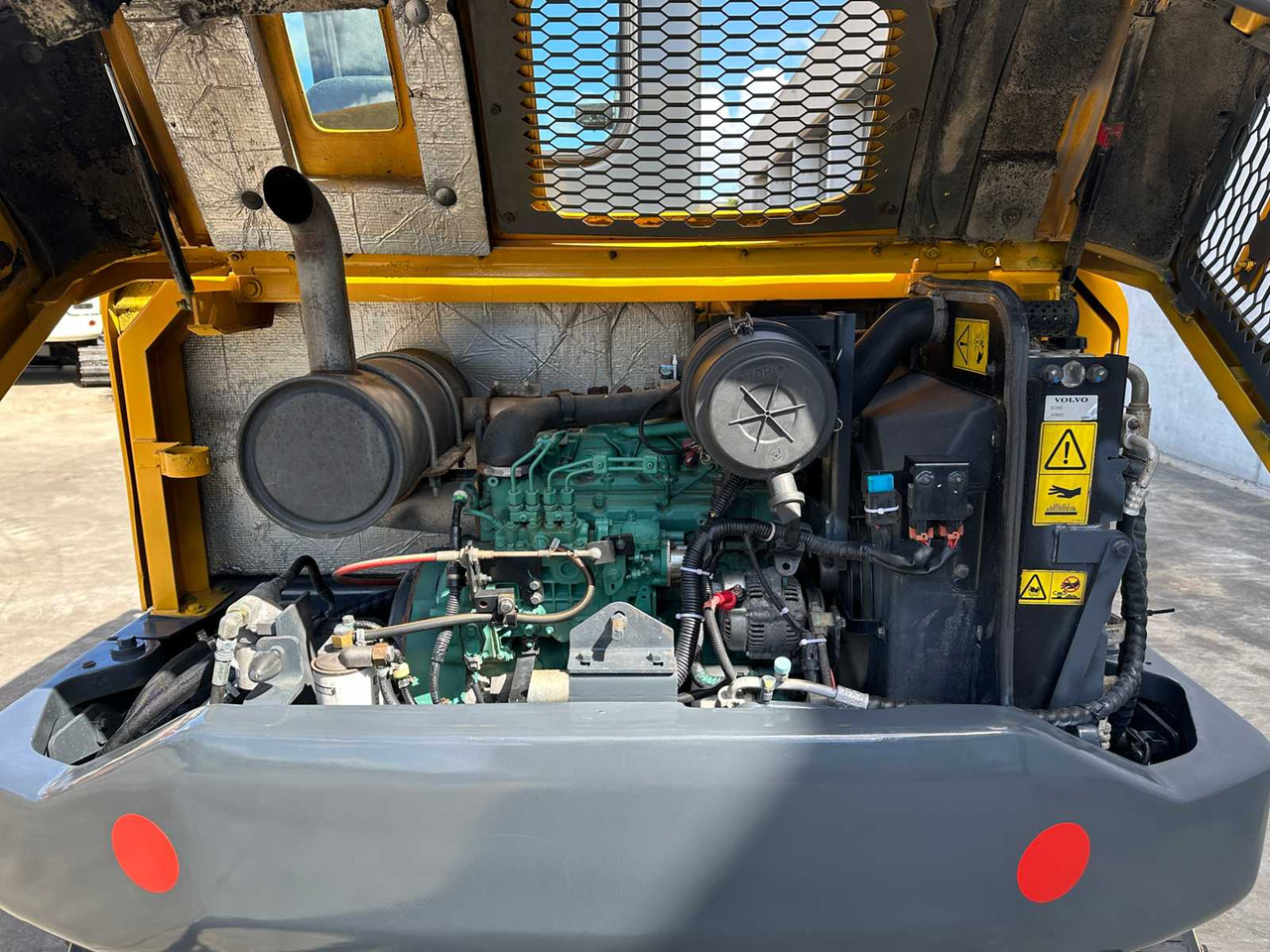 Верижен багер VOLVO EC55D: снимка 25