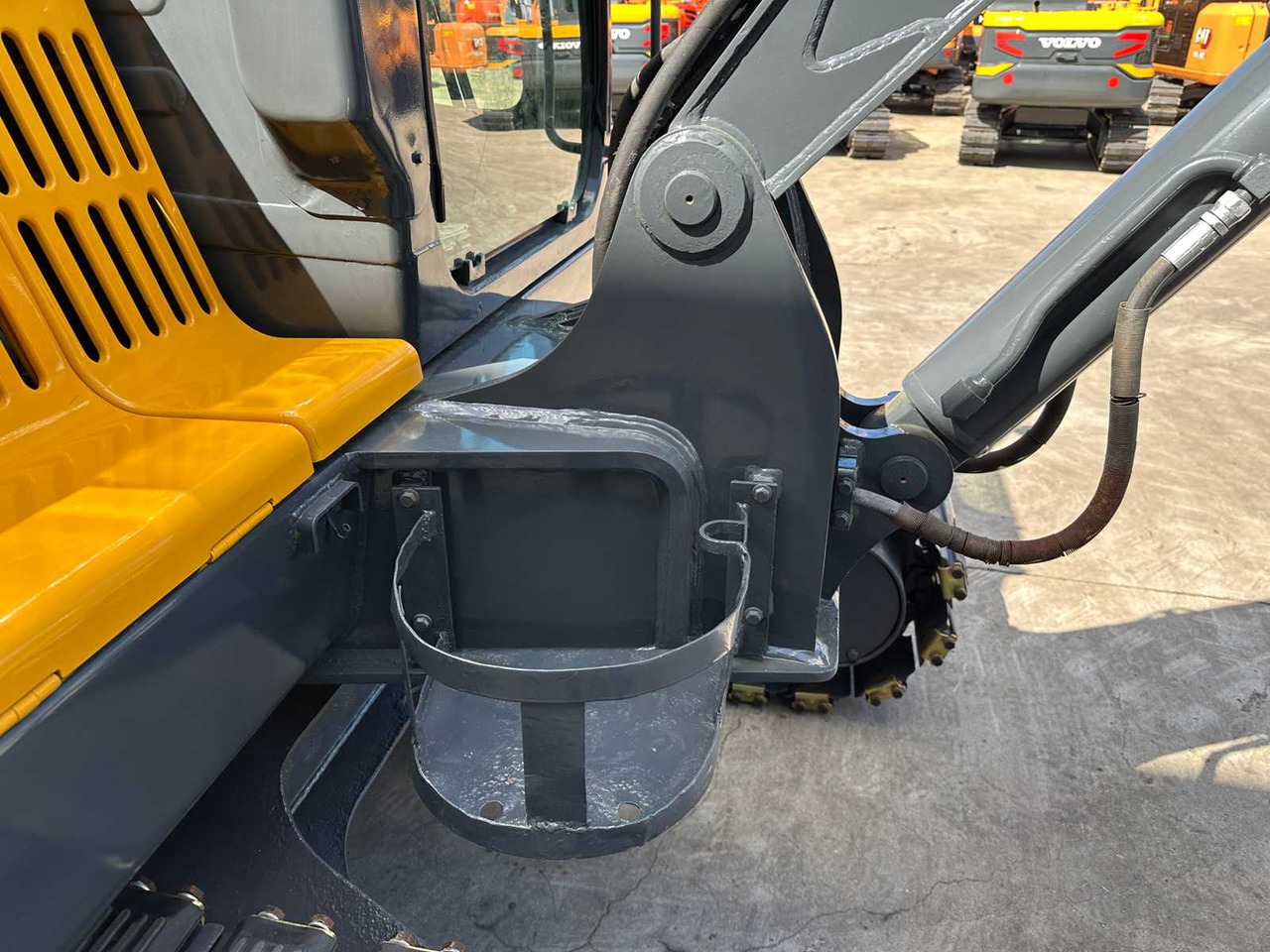 Верижен багер VOLVO EC55D: снимка 13