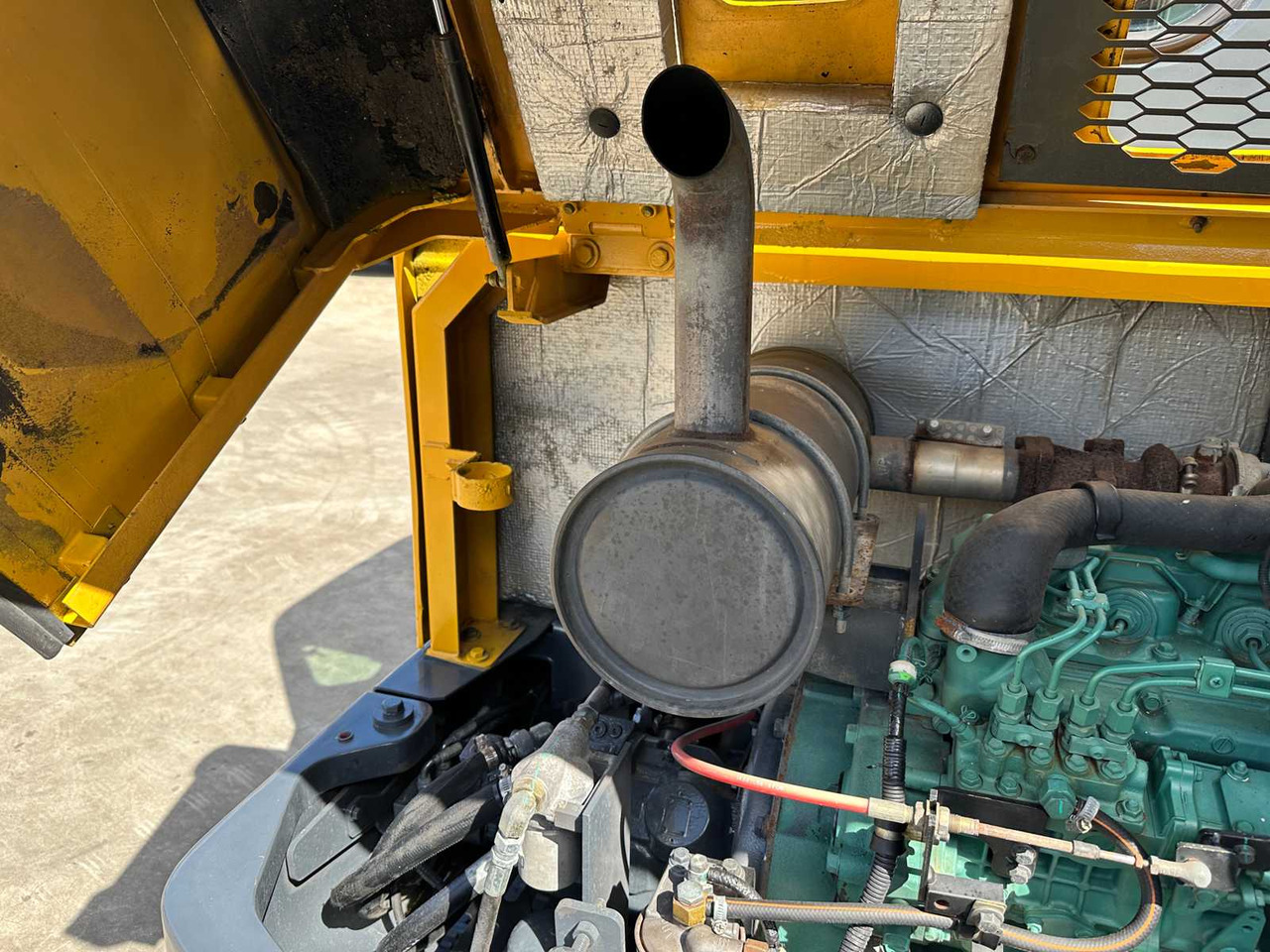 Верижен багер VOLVO EC55D: снимка 31