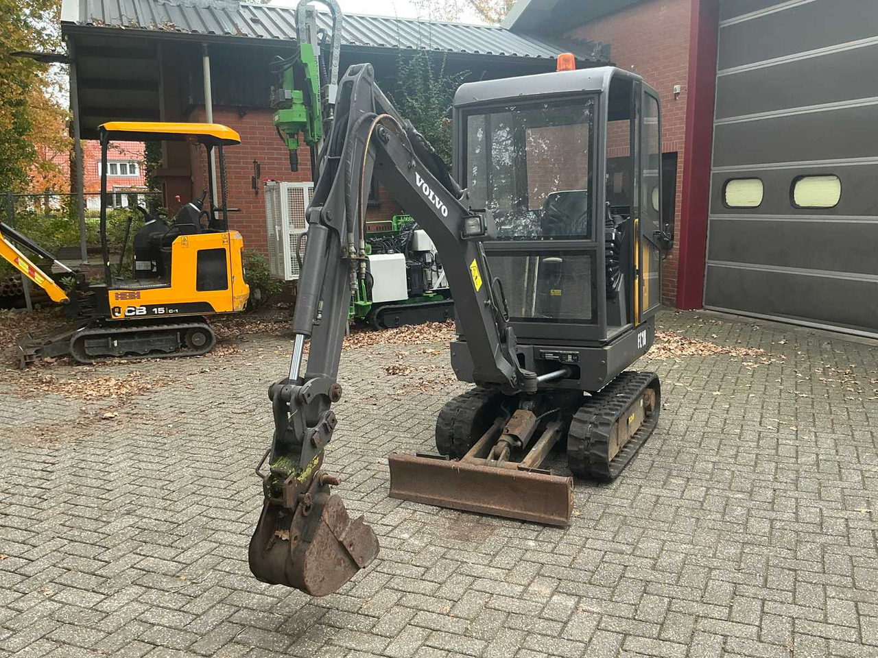 Volvo 2015 VOLVO EC-18D MINI EXCAVATOR - Мини багер: снимка 2 Volvo 2015 VOLVO EC-18D MINI EXCAVATOR - Мини багер: снимка 2