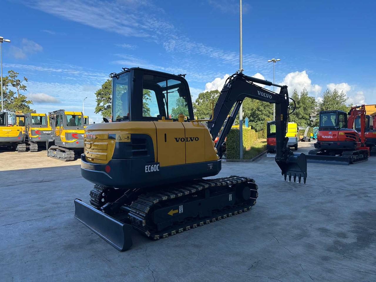 Volvo EC60C - Верижен багер: снимка 4 Volvo EC60C - Верижен багер: снимка 4