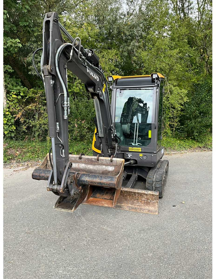 Volvo ECR35D - Мини багер: снимка 3 Volvo ECR35D - Мини багер: снимка 3