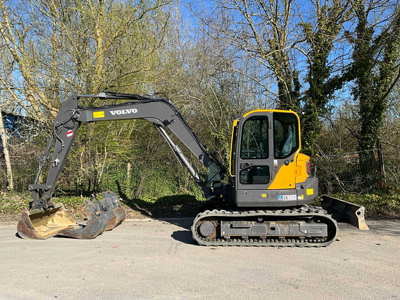 Volvo ECR88D pro - Мини багер: снимка 1 Volvo ECR88D pro - Мини багер: снимка 1