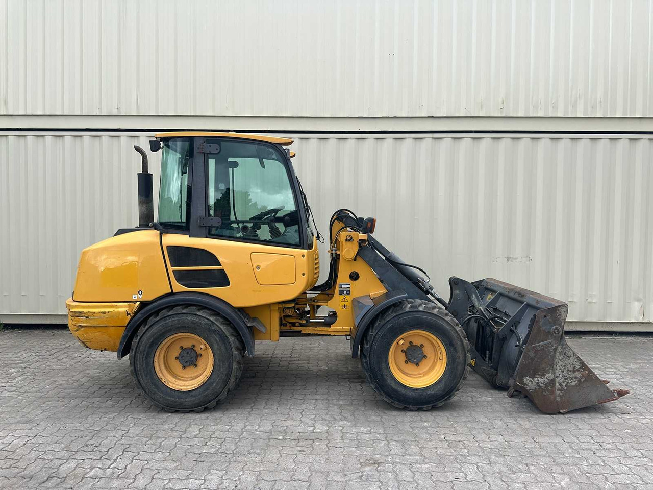 Volvo L25F - Колесен товарач: снимка 2 Volvo L25F - Колесен товарач: снимка 2
