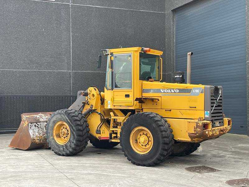 Volvo L70C - Мини челен товарач: снимка 3 Volvo L70C - Мини челен товарач: снимка 3