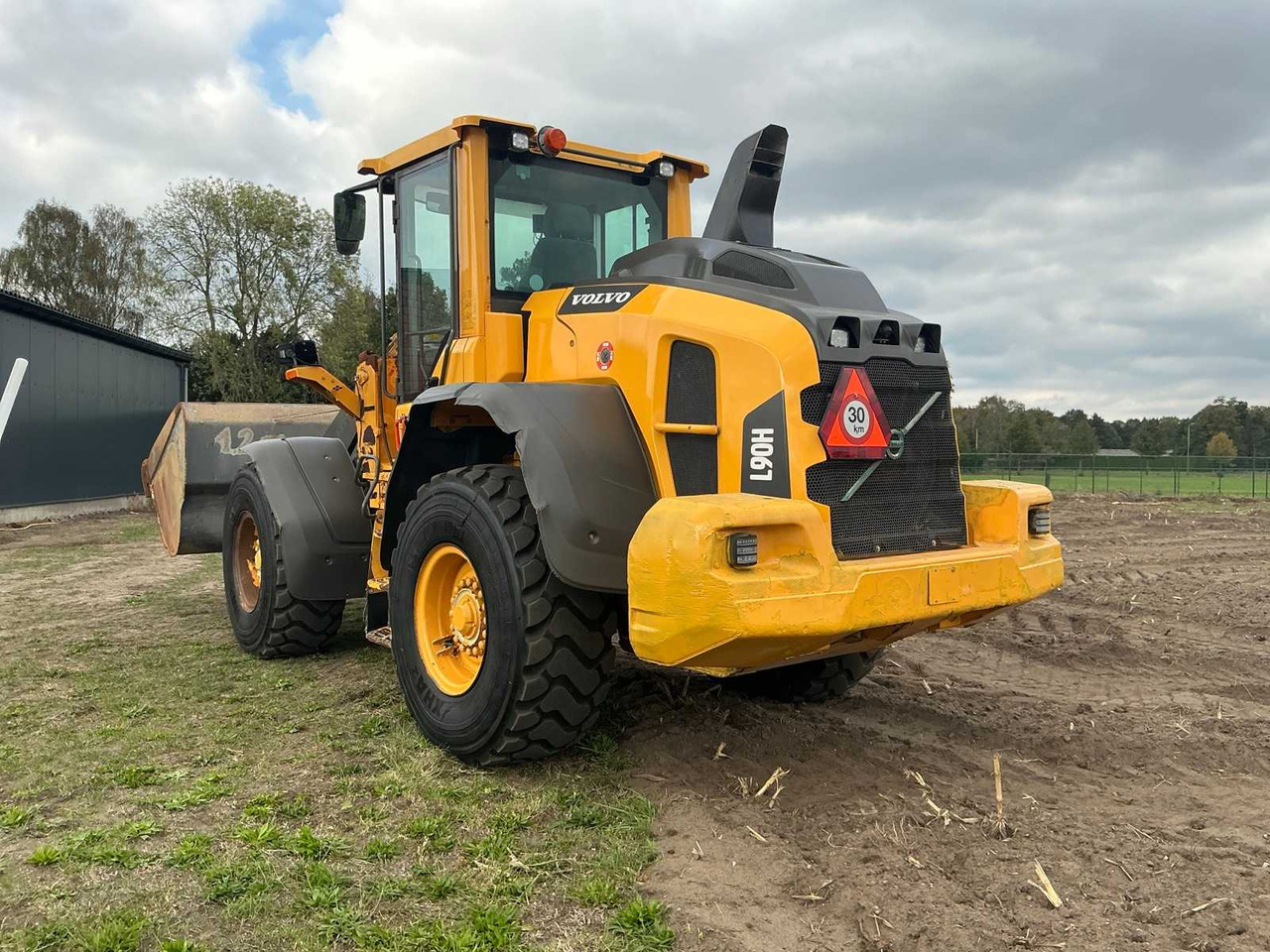 Volvo L90H - Колесен товарач: снимка 3 Volvo L90H - Колесен товарач: снимка 3