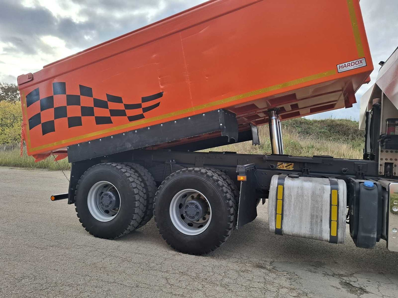 Volvo VOLVO - FM460 - DUMPER TRUCK - 2012 - Самосвал: снимка 5 Volvo VOLVO - FM460 - DUMPER TRUCK - 2012 - Самосвал: снимка 5