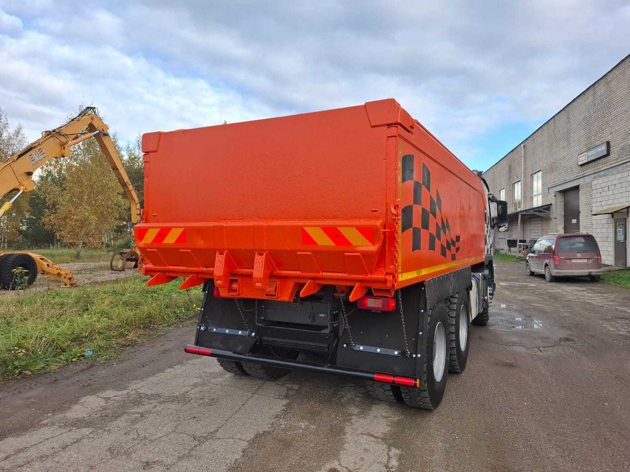 Volvo VOLVO - FM460 - DUMPER TRUCK - 2012 - Самосвал: снимка 4 Volvo VOLVO - FM460 - DUMPER TRUCK - 2012 - Самосвал: снимка 4