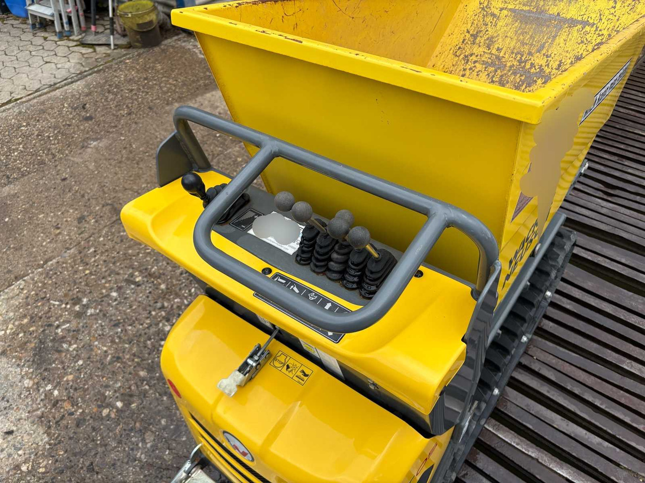 Wacker Neuson DT 05 DT11-01 - Самосвал: снимка 4 Wacker Neuson DT 05 DT11-01 - Самосвал: снимка 4