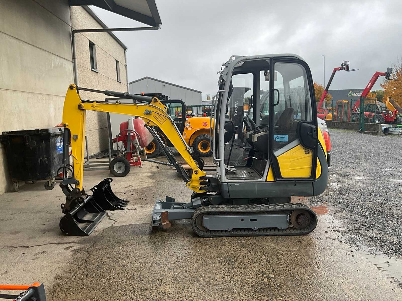 Wacker neuson ET 18 - Мини багер: снимка 2 Wacker neuson ET 18 - Мини багер: снимка 2