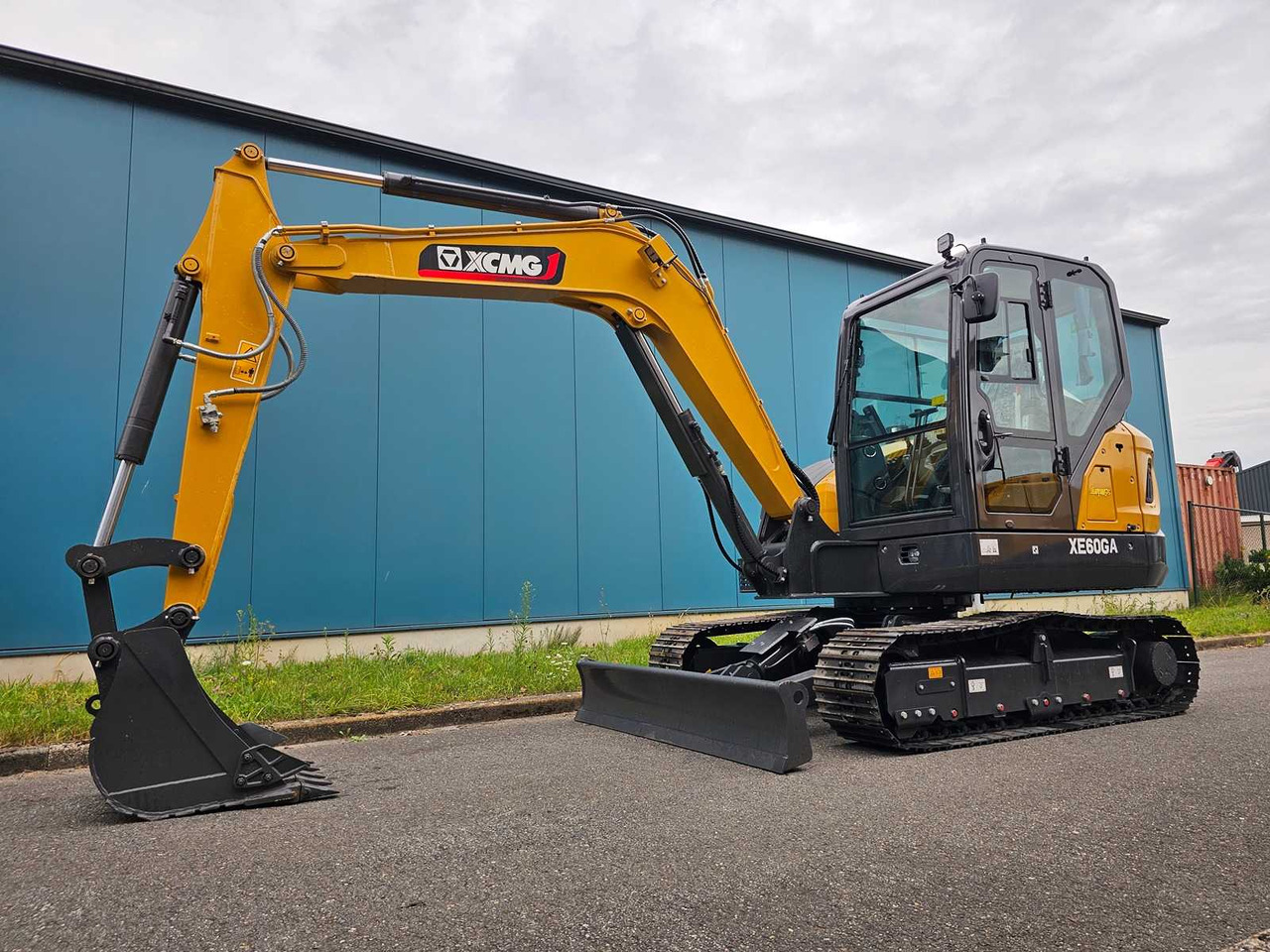 XCMG XE60GA - Верижен багер: снимка 1 XCMG XE60GA - Верижен багер: снимка 1