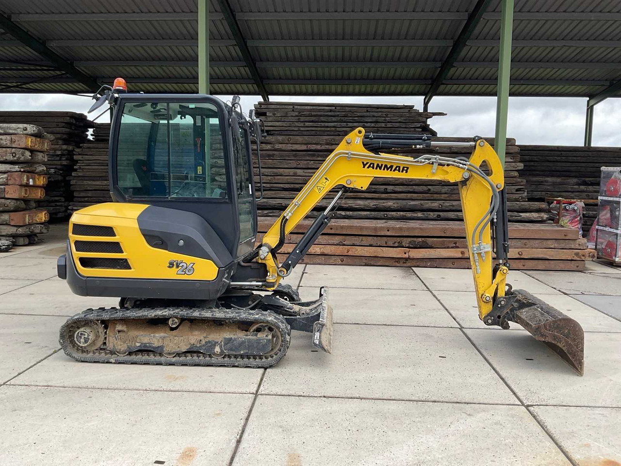 Yanmar SV26 - Верижен багер: снимка 4 Yanmar SV26 - Верижен багер: снимка 4