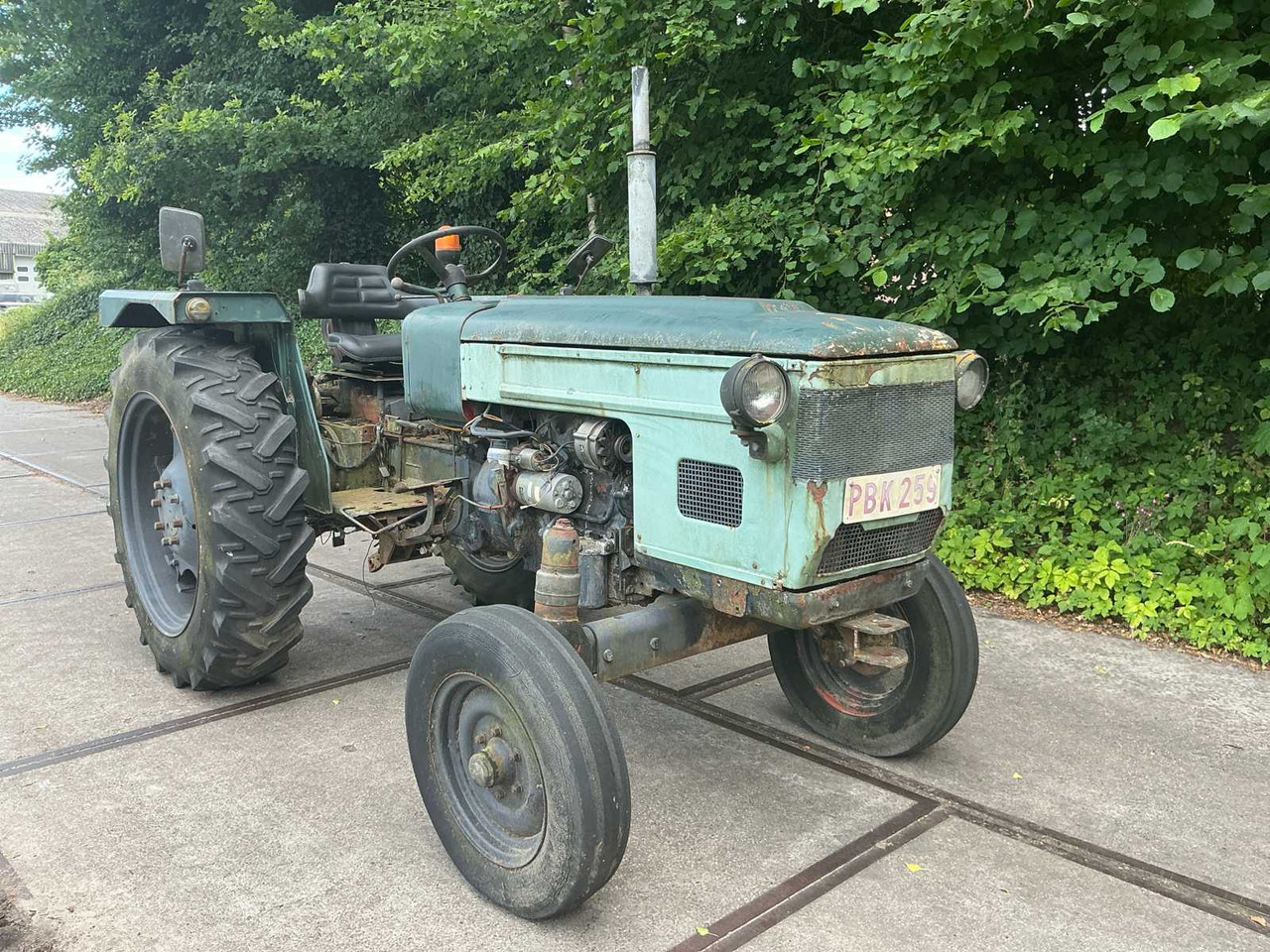 Zetor 4712 - Трактор: снимка 2 Zetor 4712 - Трактор: снимка 2