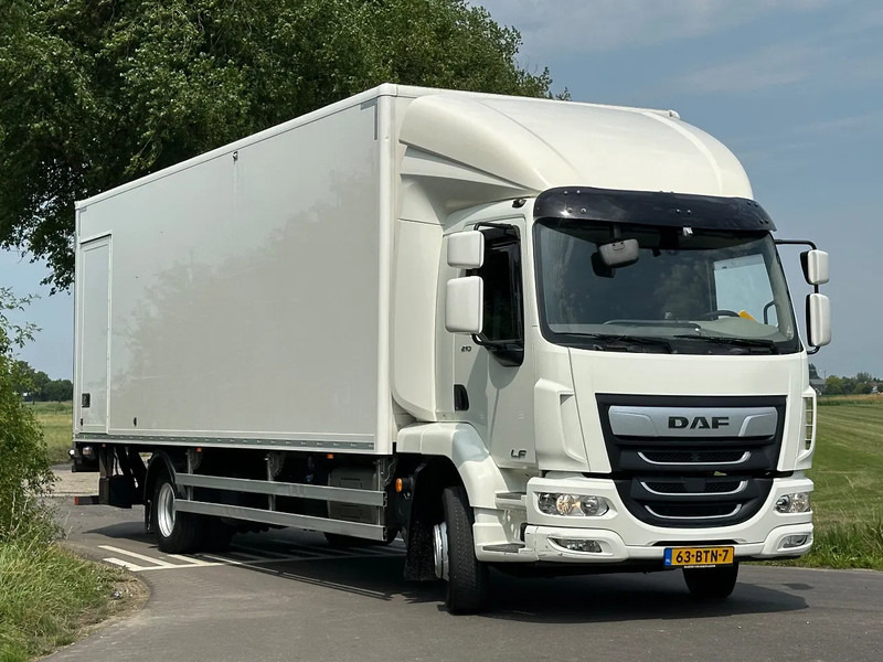 DAF LF 210 LF210.14. EURO6. 2022. 183401km 805x248x248. Bakwagen met Laadklep 2500kg - Камион фургон: снимка 2 DAF LF 210 LF210.14. EURO6. 2022. 183401km 805x248x248. Bakwagen met Laadklep 2500kg - Камион фургон: снимка 2