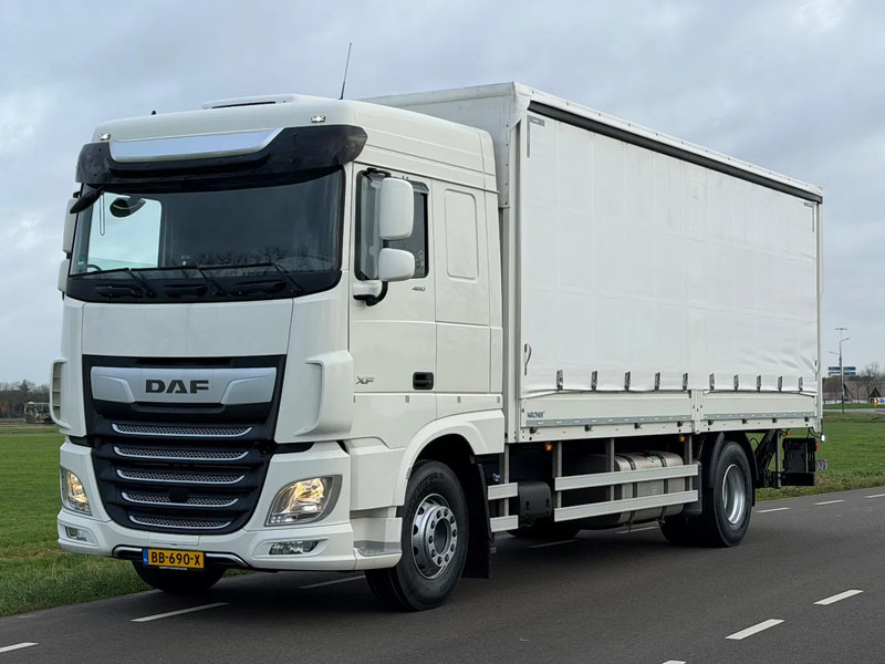 DAF XF 480 - Камион с брезент: снимка 1 DAF XF 480 - Камион с брезент: снимка 1
