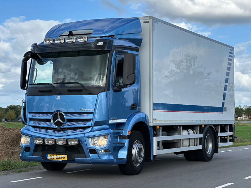 Mercedes-Benz Antos ANTOS 1924L EURO6. 2017. Geisoleerde opbouw 610x244x238 - Рефрижератор камион: снимка 1 Mercedes-Benz Antos ANTOS 1924L EURO6. 2017. Geisoleerde opbouw 610x244x238 - Рефрижератор камион: снимка 1